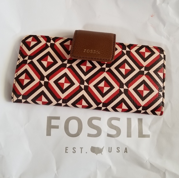 Fossil Handbags - ⭐SOLD⭐Fossil Leather Wallet